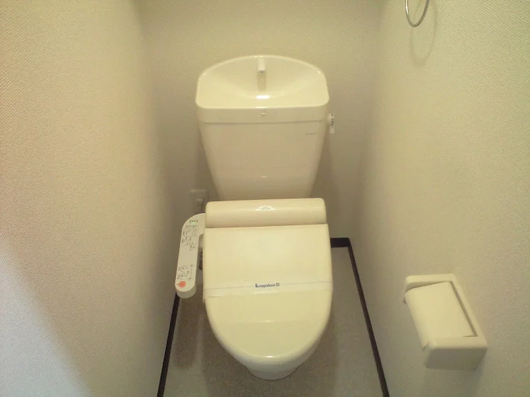 温水洗浄機付き！