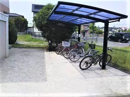 屋根付き駐輪場