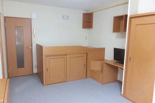 1階はフローリング、2階はじゅうたんです。