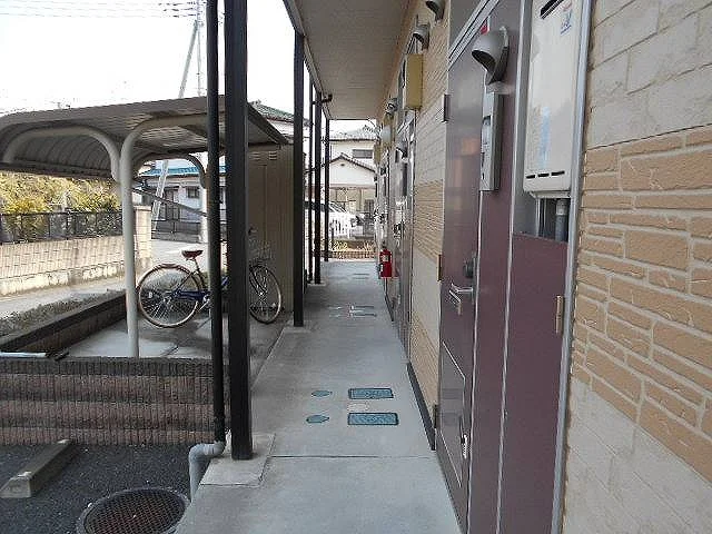 屋根付き駐輪場