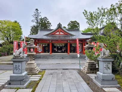 越中稲荷神社まで徒歩1分
