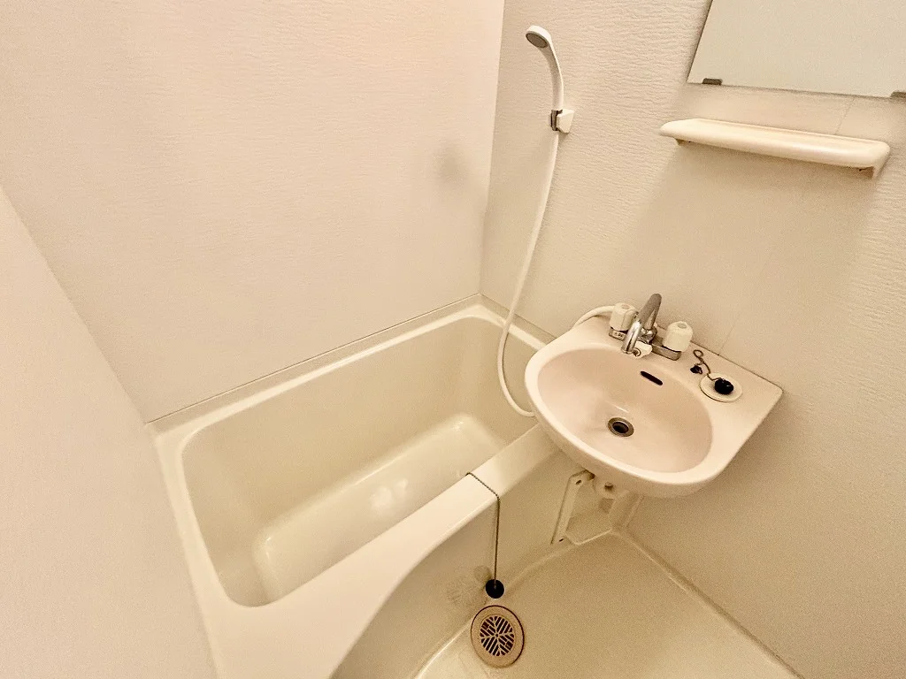 設備・仕様は号室により異なる為、現況を優先いたします。