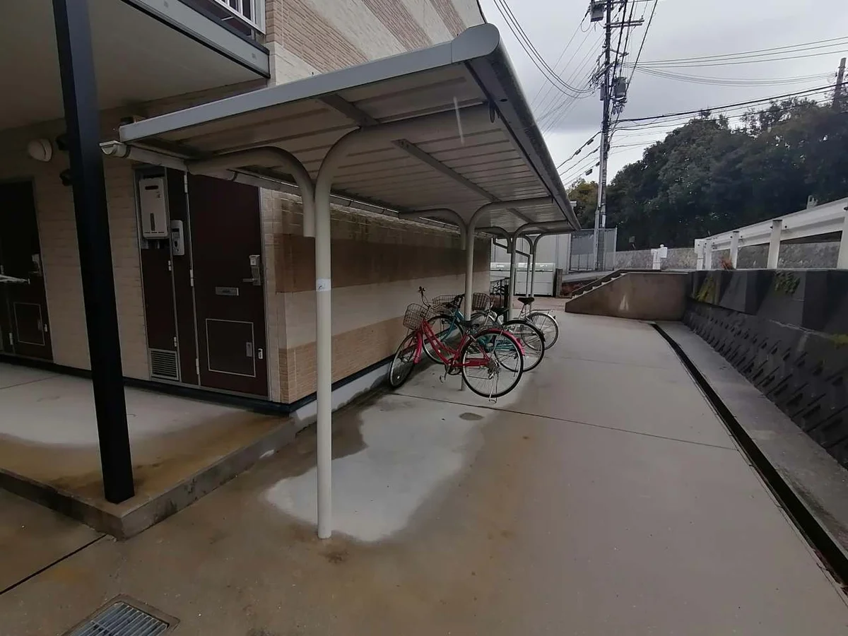 駐輪場も完備。