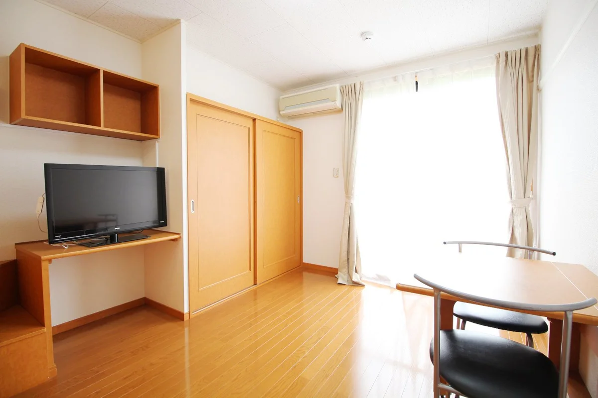 全室家具・家電、収納完備のお部屋となります。