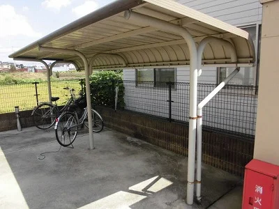 屋根付き駐輪場です。