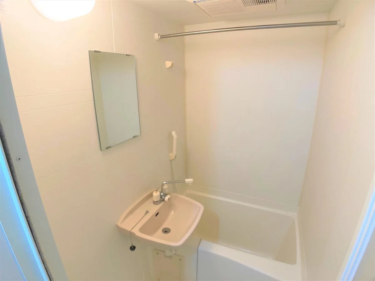 設備仕様は号室により異なる為、現況を優先とします。