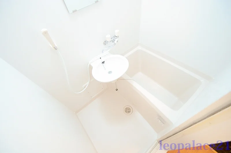 備品や設備仕様は号室等により異なります現地をご確認下さい。