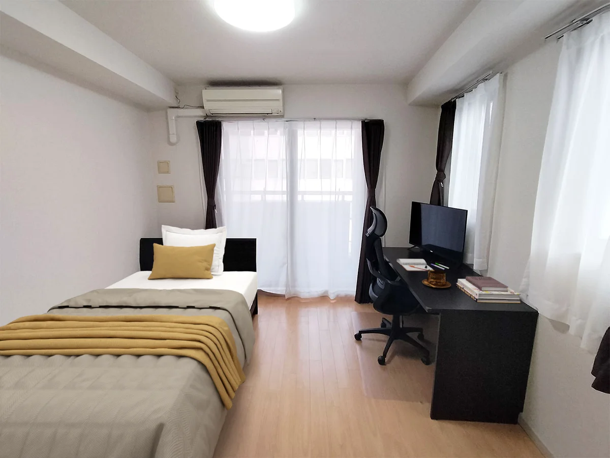 写真はお部屋のイメージです。ラグなどの室内装飾はございません。