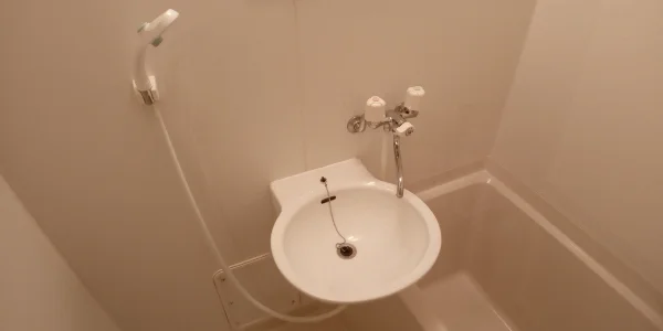 設備・使用は号室により異なる為、現況を優先致します。