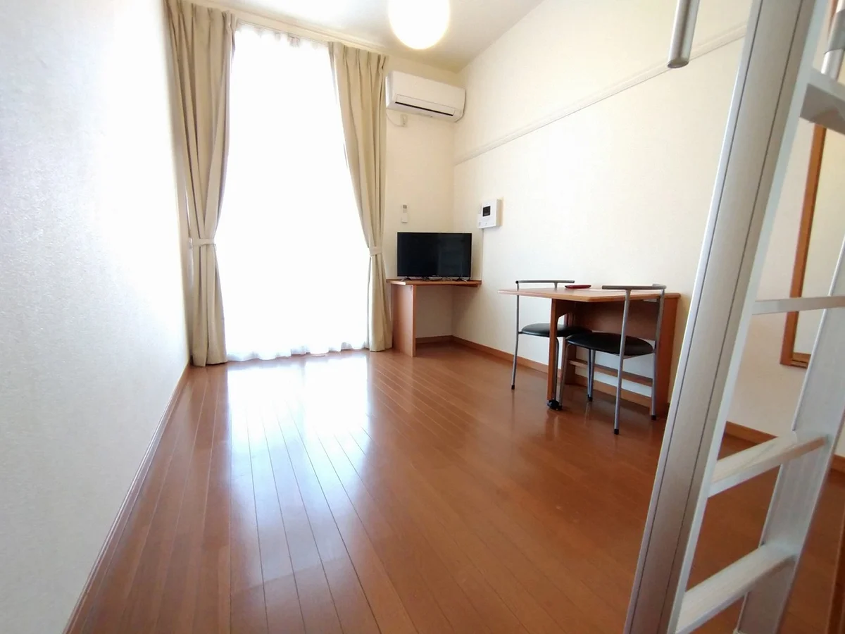 2階は絨毯仕様です。