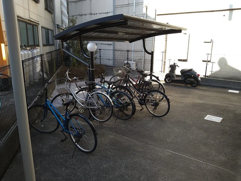 駐輪場　原付＆自転車のみ駐輪可能