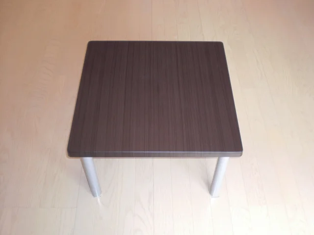 テーブル
