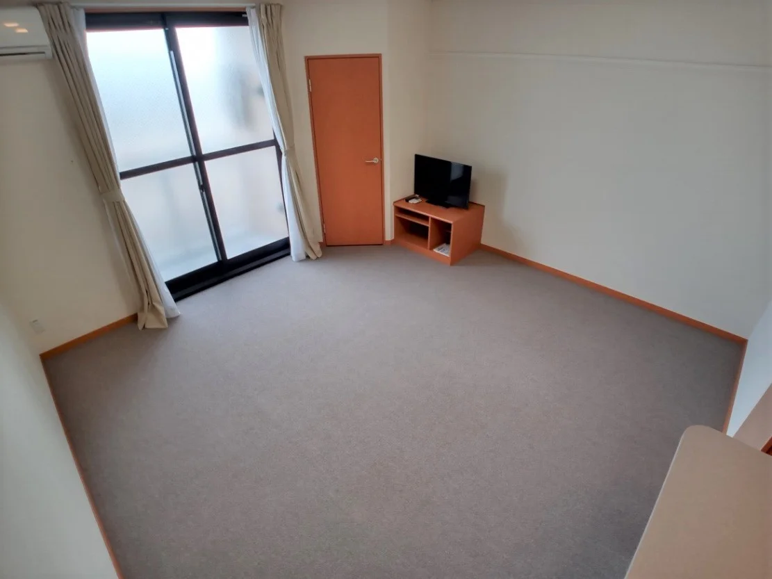 1Ｆフローリング　2Ｆ絨毯