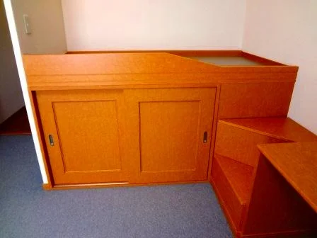 上部はベッドになります。