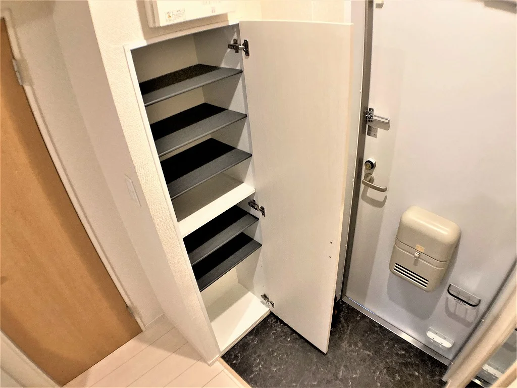 シューズボックス