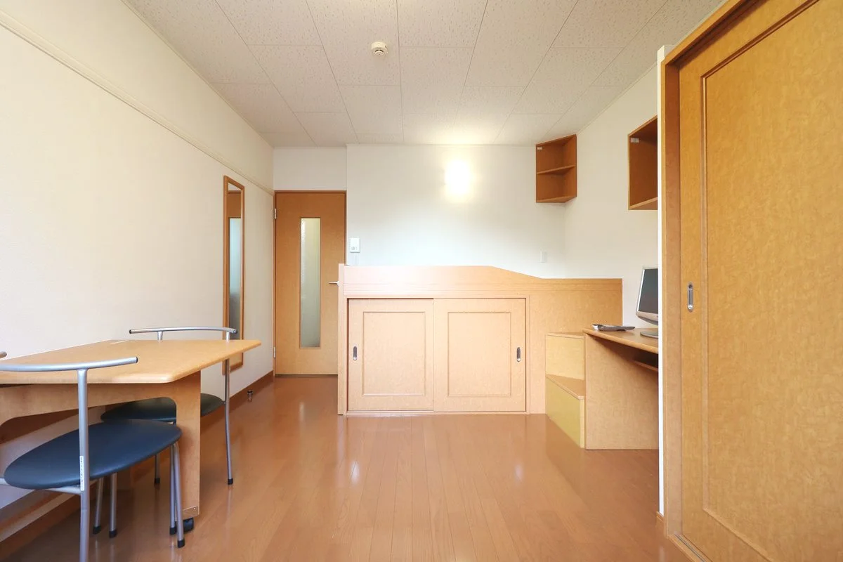 １Fはフローリング仕様・２Ｆは絨毯仕様になります。