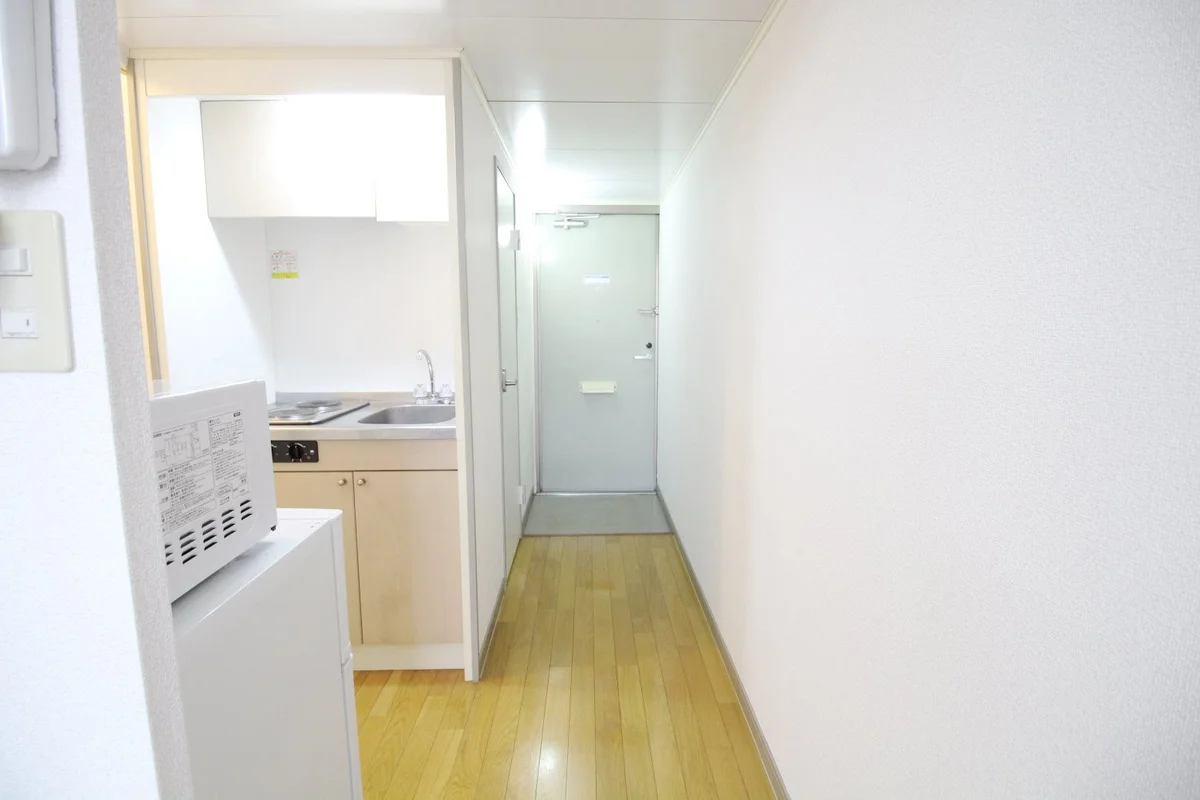 ホワイトを基調とした明るい玄関♪