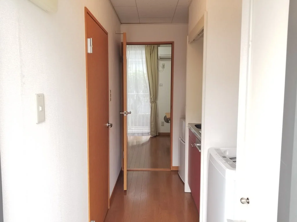 同タイプ部屋の写真となり設備等は現況と異なる場合があります