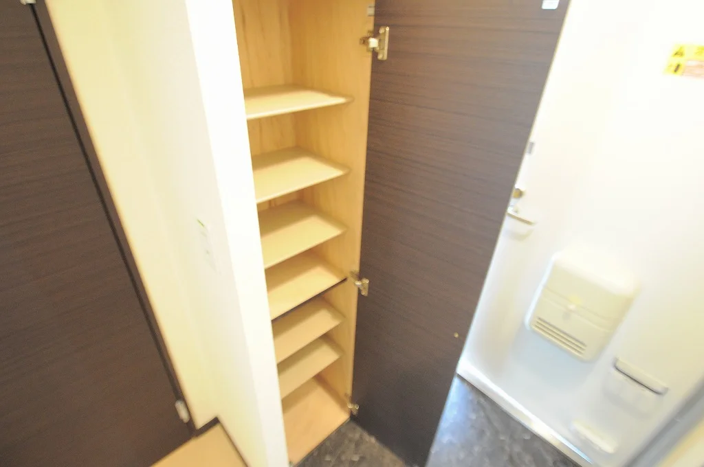 実際のお部屋と異なる場合がございます。