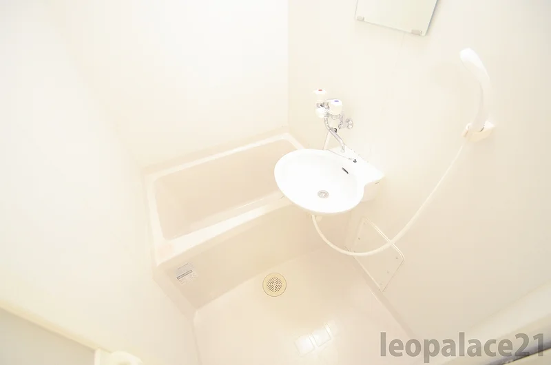 設備仕様は号室により異なる為、現況を優先致します。