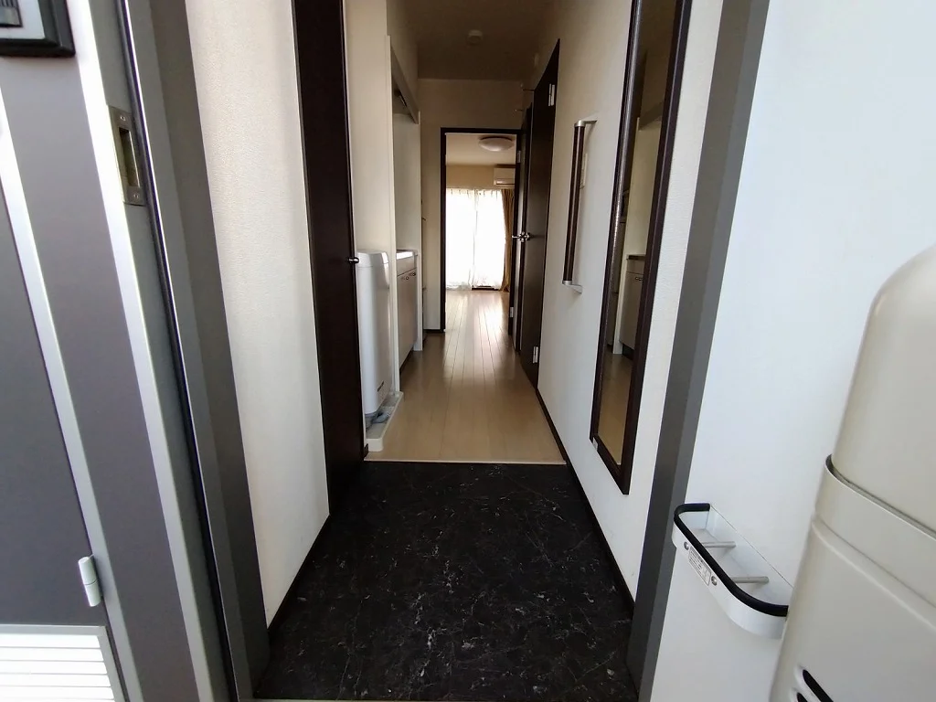 姿見付き　お出かけ前の確認に♪