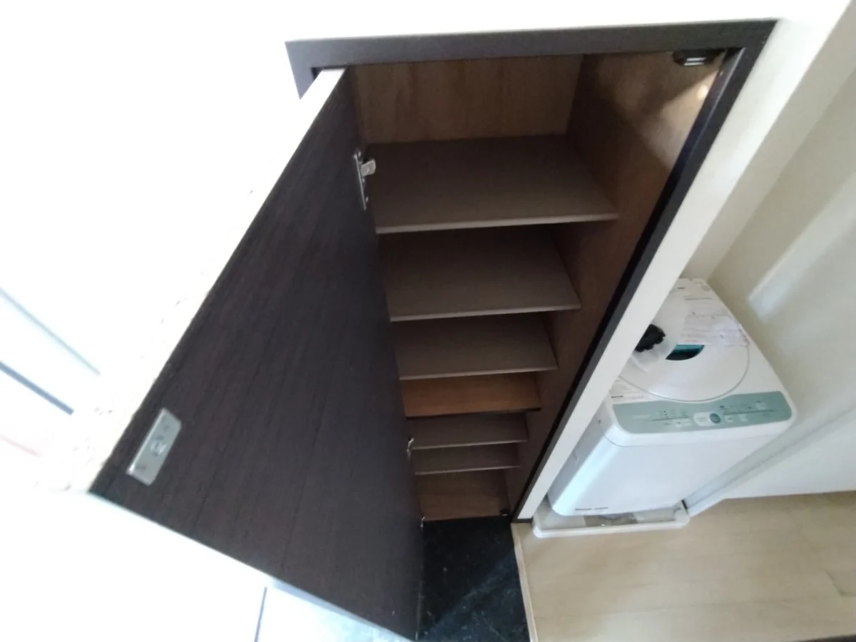 シューズボックス