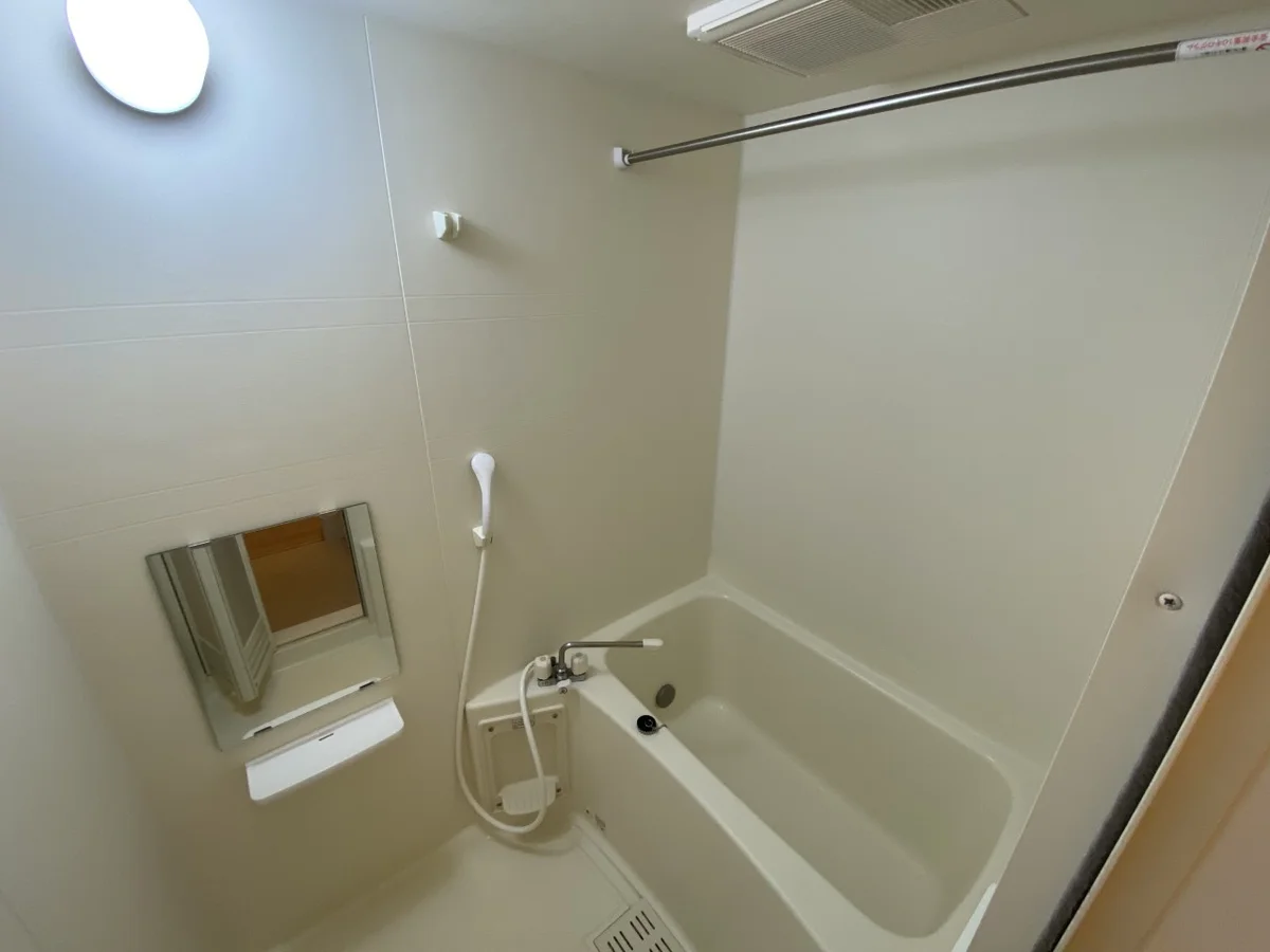 設備仕様は号室により異なる為、現況を優先致します。