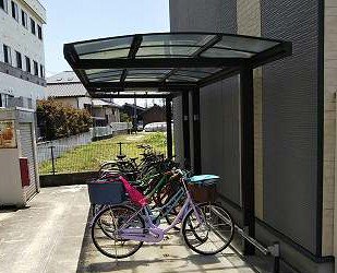 屋根付き駐輪場