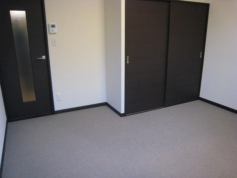 １Ｆフローリング　２Ｆカーペット