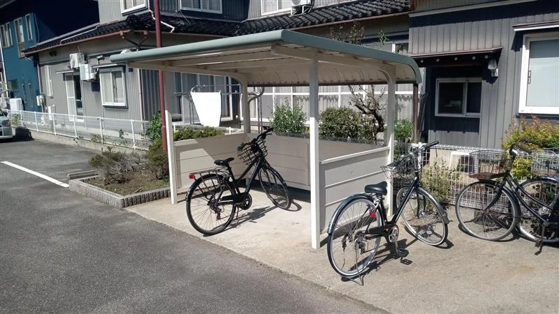 屋根付き駐輪場