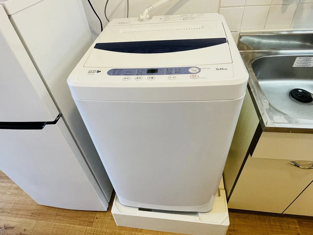 洗濯機は室内に設置しております♪入居後すぐにご利用が可能です(^^♪タオル1式分もご用意しております☆彡