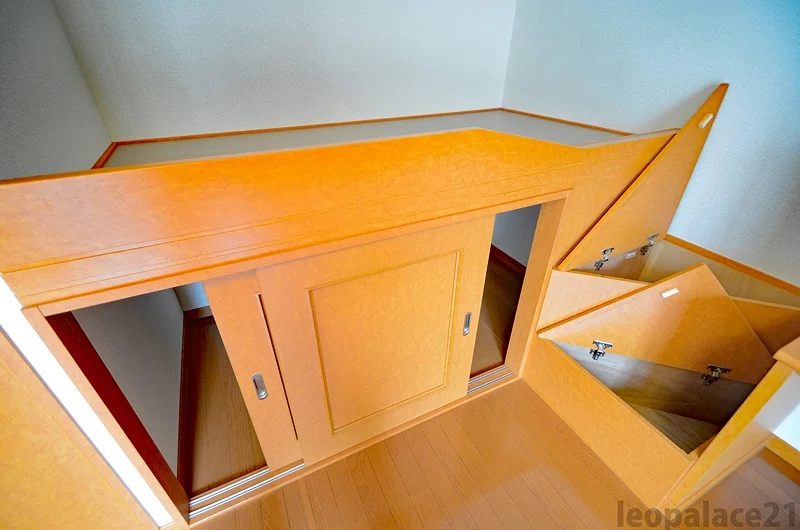 ※写真と現状が異なる場合は現状を優先　２階カーペット