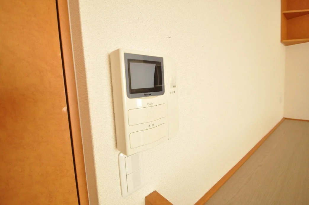 モニター付インターフォン完備