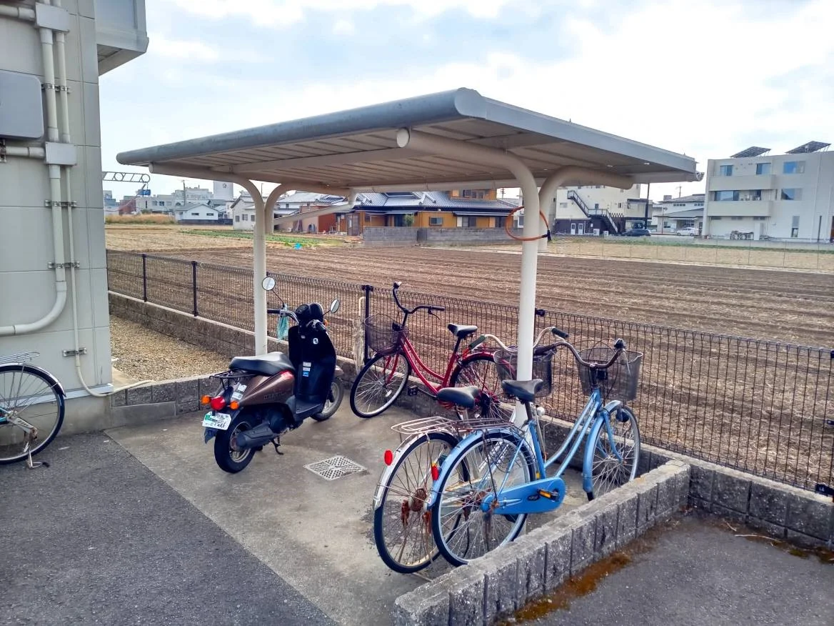 屋根付き駐輪場