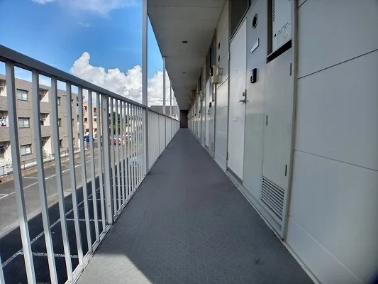 ２階廊下・玄関