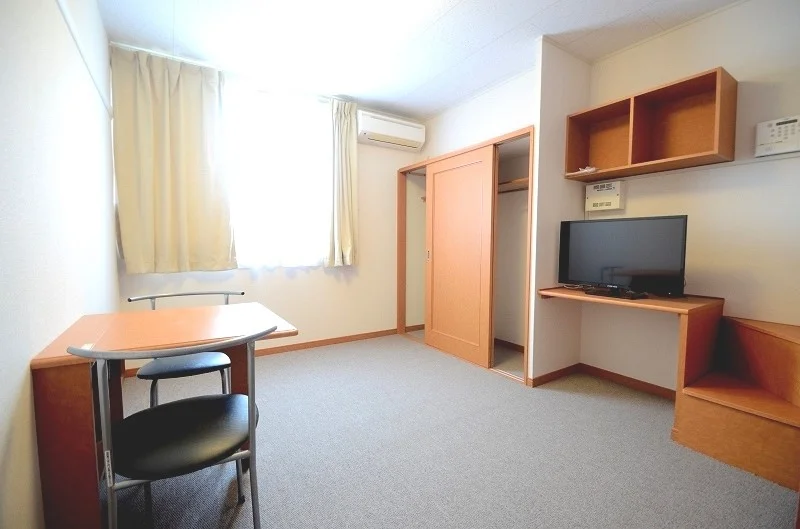 同シリーズの類似となります。現況を優先致します。