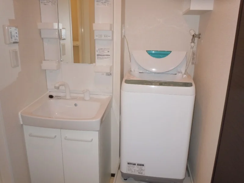独立洗面台、洗濯機