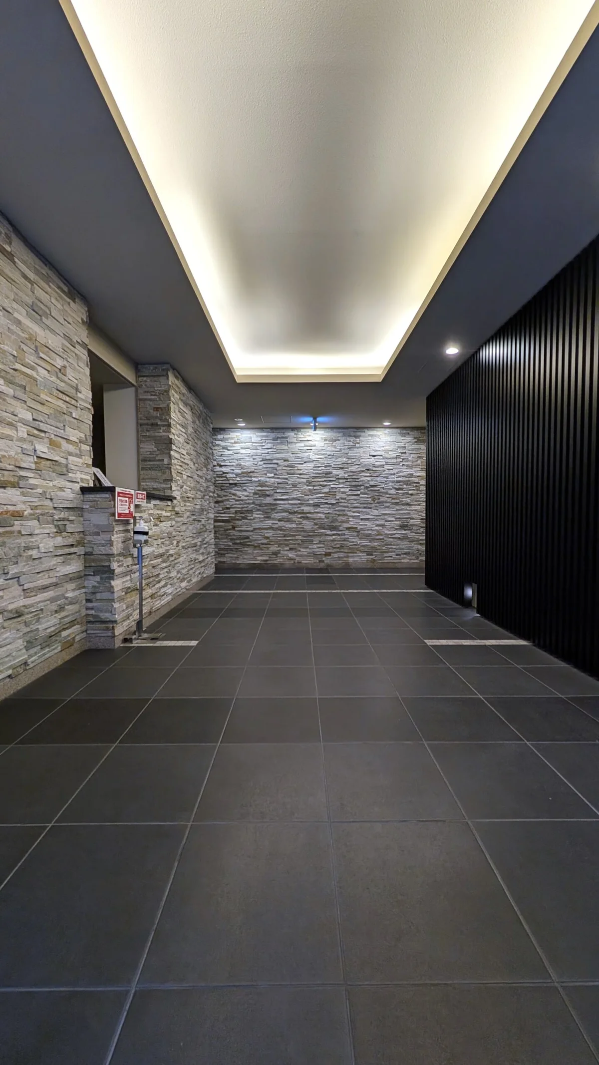 高級感のあるエントランス♪