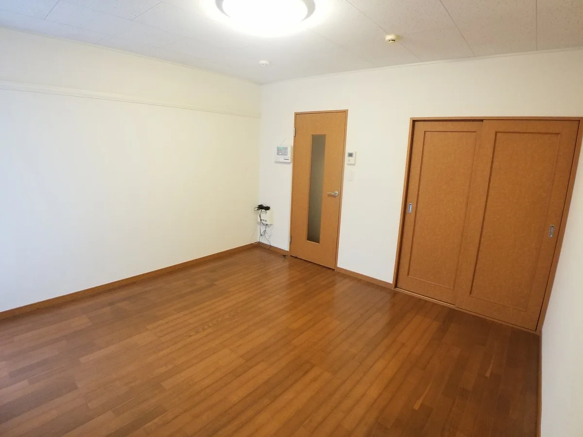 設備・使用は号室により異なる為、現況を優先致します。