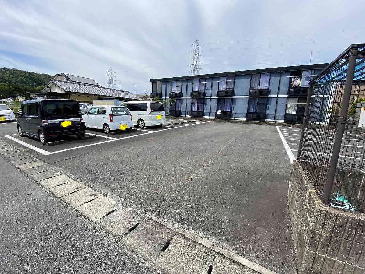 写真と現状が異なる場合は現状を優先します。