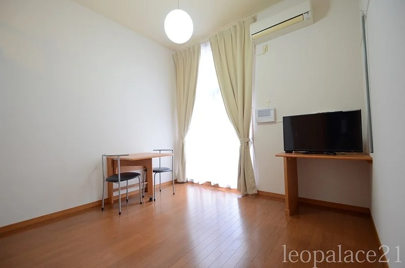 同シリーズの類似となります。現況を優先致します。