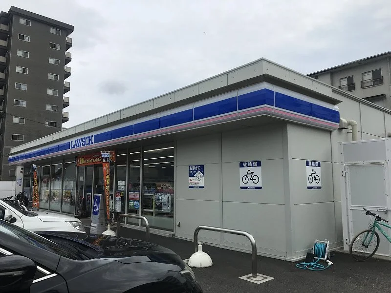 ローソン高知旭町店まで830m(徒歩10分)