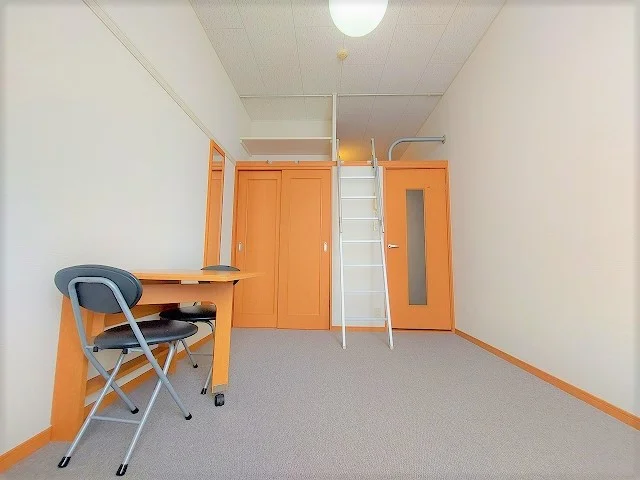 2Ｆのお部屋はカーペットです。