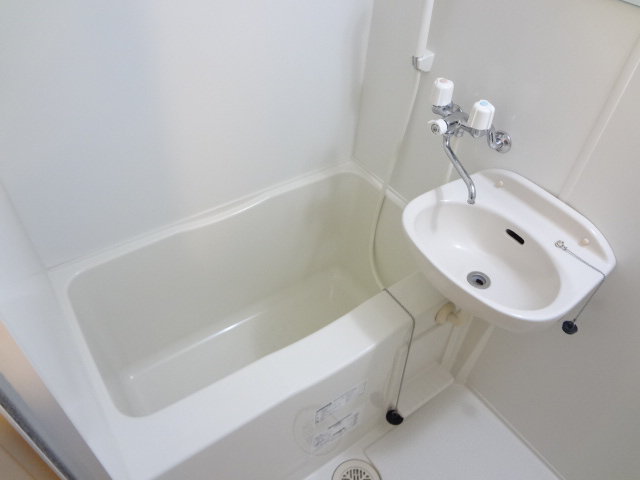 セパレートタイプなので、ゆっくり湯船につかれます。