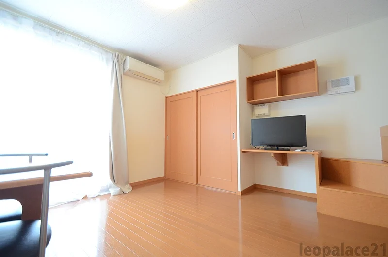 同シリーズの類似となります。現況を優先致します。