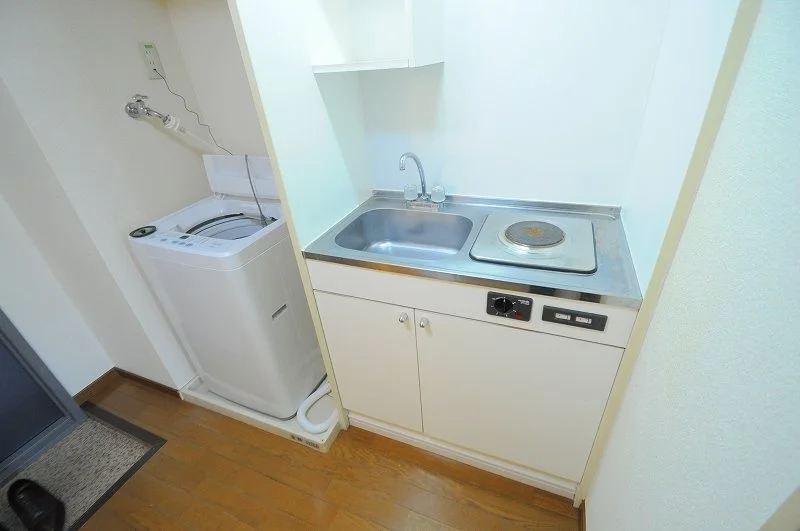 ※お部屋によりコンロのタイプが異なる場合があります。