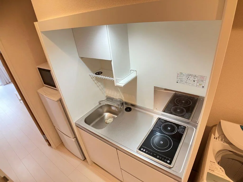 102、202号室の間取りは反転プランとなります。