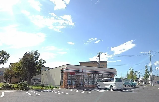 セブンイレブンまで480m