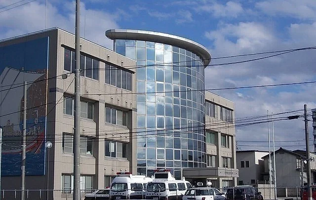 秋田臨港警察署まで1000m