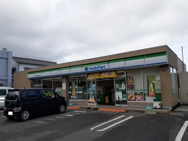 ファミリマート小栗6丁目店様まで550m